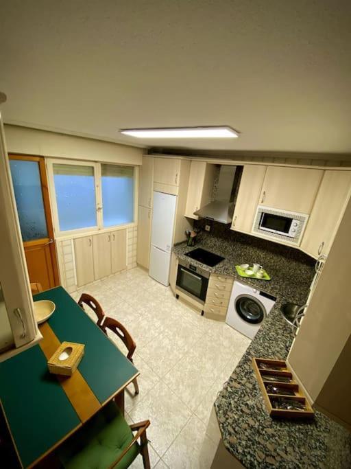Completo Piso En Santander A 5 Minutos Del Centro Appartement Buitenkant foto